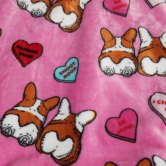 Pickle & Dot Pink Corgi Valentines's Day Blanket Throw NWT - Picture 11 of 12